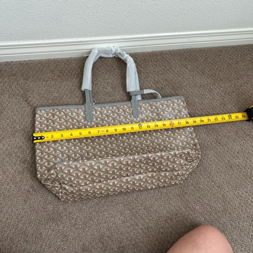 Stylish Tote Bag - Picture 6 of 7